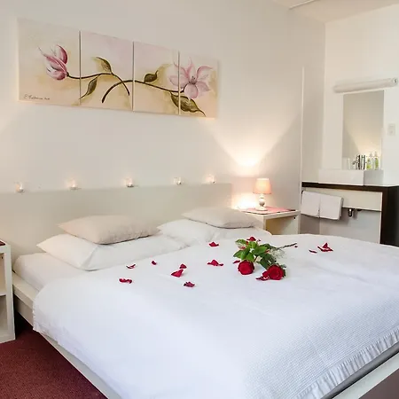 Отель Landgasthof Steinmuehl Hofbauer Fruehstueckspension Und *