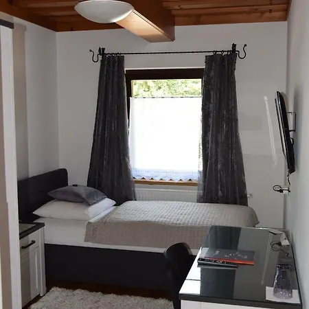 Landgasthof Steinmuehl Hofbauer Fruehstueckspension Und * Вайдхофен-ан-дер-Ибс