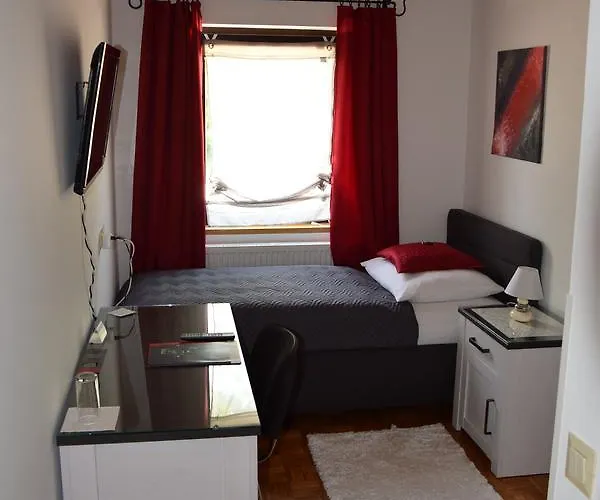 Landgasthof Steinmuehl Hofbauer Fruehstueckspension Und * Waidhofen an der Ybbs